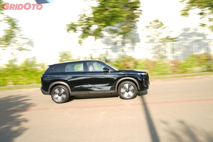 performa, phev, Mazda CX-80 PHEV, Jaecoo J7 SHS, Adu Kencang Sesama Plug-in Hybrid, JAECOO J7 SHS Vs Mazda CX-80 PHEV
