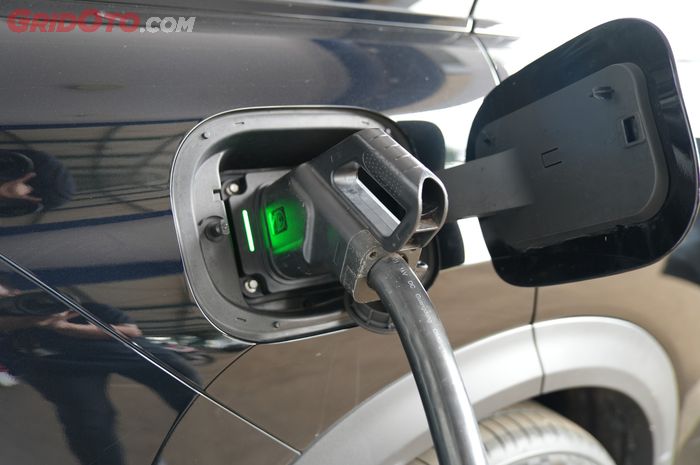 mobil, Charge, mobil listrik, Fast Charger, charger mobil listrik, Ini Alasan Fast Charging, Bikin Performa Baterai Mobil Listrik Menurun