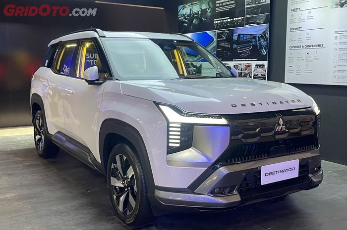 sensor, fitur, harga, bumper, GIIAS 2025, Mitsubishi Destinator, Baru Tahu, Ini Fungsi Bulatan Kecil di Bumper Mitsubishi Destinator
