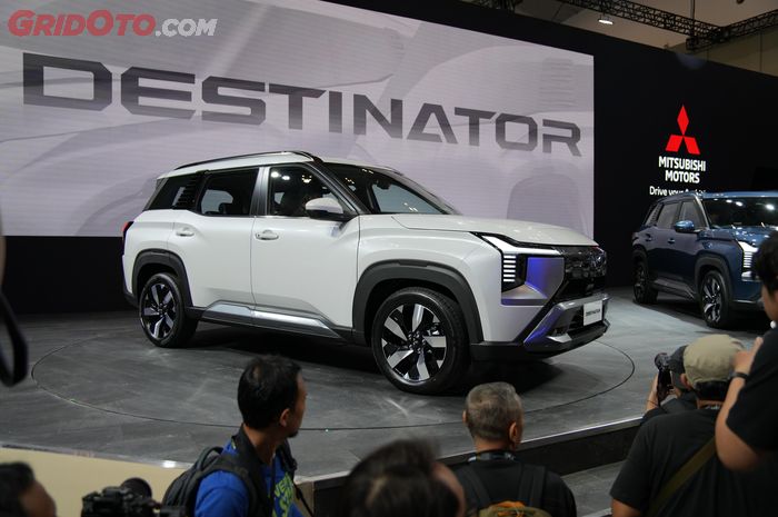 fitur, harga, adas, keselamatan, GIIAS 2025, Mitsubishi Destinator, Diamond Sense Cuma Hadir di Mitsubishi Destinator Varian Ini Saja