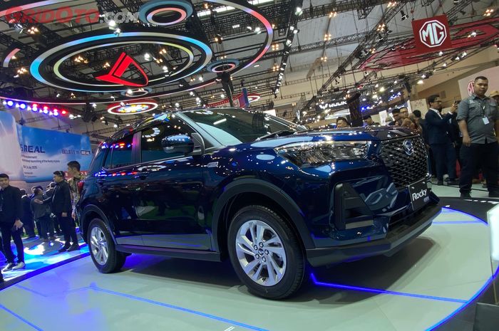 daihatsu, rocky, daihatsu rocky, Daihatsu Rocky Hybrid, Rocky Hybrid, Resmi Rilis di GIIAS 2025, Segini Biaya Booking Daihatsu Rocky Hybrid