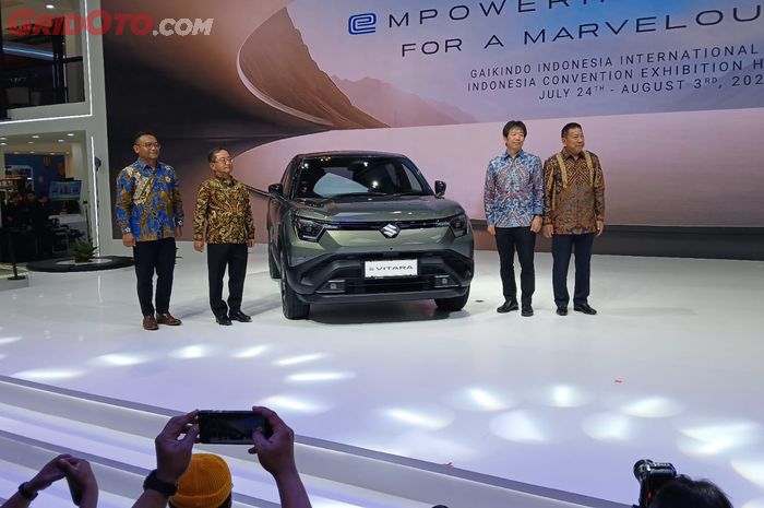 mobil baru, Suzuki Indomobil Motor (SIM), Suzuki e Vitara, Minoru Amano, Meluncur Resmi 2026, Suzuki Kenalkan e Vitara di GIIAS 2025