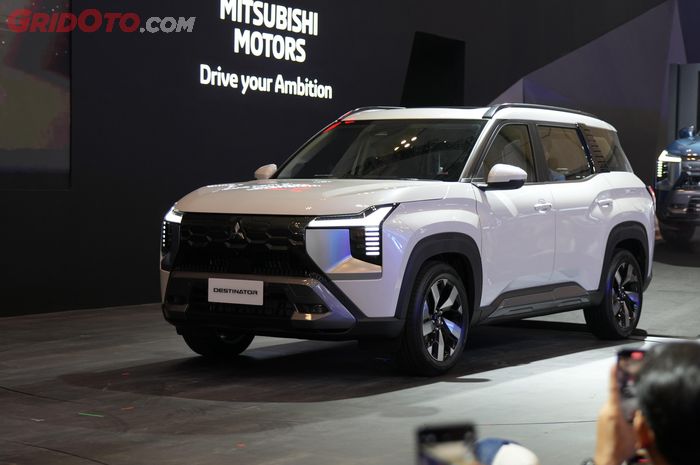 jateng, Mitsubishi Destinator, harga mitsubishi destinator, Harga Mitsubishi Destinator di Semarang, Mitsubishi Destinastor Mengaspal di Semarang, Tipe Termurah Dibanderol Segini