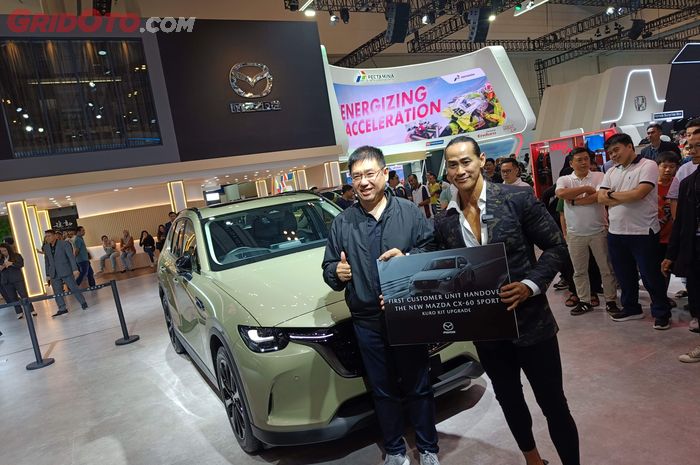 harga, ade rai, mazda indonesia, mazda cx-60, Mazda CX-60 Pro, GIIAS 2025, Terkenal Sebagai Loyalis Mazda, Ade Rai Juga Beli CX-60 Sport