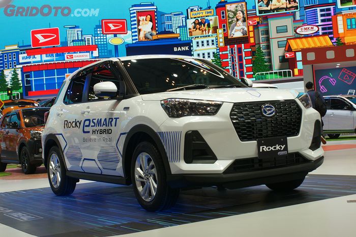 daihatsu, kap mesin, daihatsu rocky, Daihatsu Rocky Hybrid, GIIAS 2025, Buka Kap Mesin, Daihatsu Rocky Hybrid Banyak Beda Dengan Rocky 1.2