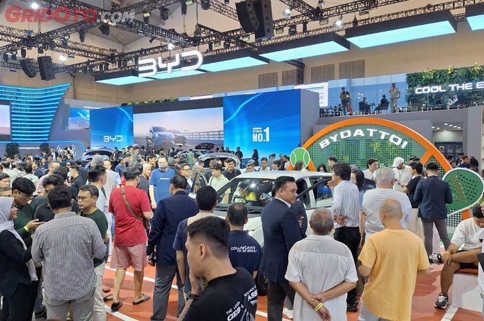 mobil murah, mobil cina, GIIAS 2025, Yannes Martinus Pasaribu, Mobil Cina Harga Murah, Kejadian Berulang Sejak 100 Tahun Lalu