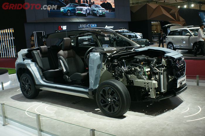 mobil baru, suzuki, potongan, Suzuki Fronx, GIIAS 2025, Jadi Belajar Banyak, Suzuki Fronx di GIIAS Ini Ungkap Semua Rahasianya