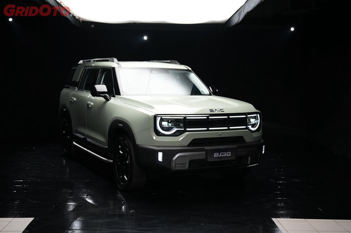baterai, BAIC, BAIC BJ30 Hybrid, BAIC BJ30, Bukan Di Bagian Kolong, Di Sini Letak Baterai BAIC BJ30 Hybrid