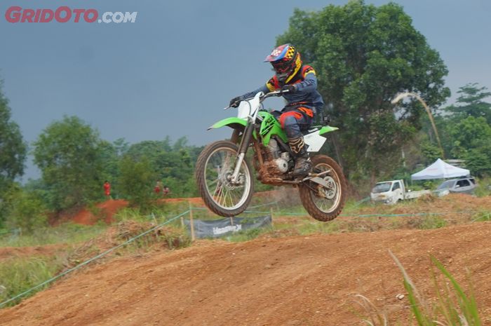 kawasaki klx, Kawasaki KLX140R L, Test Ride Kawasaki KLX140R F di Trek Off Road, Versi Terondol KLX150