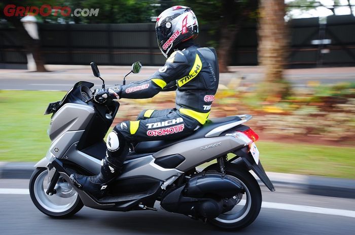 yamaha nmax, oli mesin, penguapan oli, D'Kutic, Oli Mesin Yamaha NMAX Tinggal Setengah Dibiarkan, Ini yang Terjadi