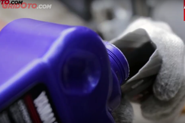 oli mesin, motor bekas, oli mesin diesel, oli diesel, dampak pakai oli diesel, dampak motor pakai oli mesin diesel, efek samping motor pakai oli mesin diesel, Harus Tahu, Ini Efek Samping Motor Bekas Pakai Oli Mesin Diesel