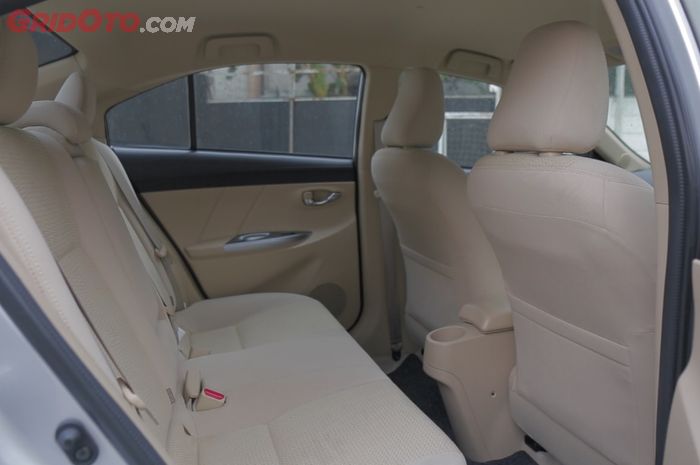 jok mobil, mobil bekas, cara membersihkan jok mobil, Jok mobil berjamur, cara membersihkan jok mobil berjamur, penyebab jok berjamur, penyebab jok mobil berjamur, Cara Membersihkan Jok Mobil Berjamur Dengan Cairan Khusus Interior