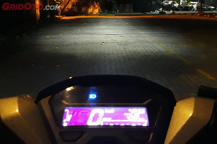 lampu, Wahana Makmur Sejati (WMS), lampu jauh, high beam, Jangan Diaktifkan Terus, Ini Fungsi Sebenarnya Lampu Jauh Motor