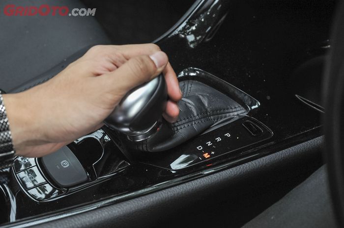 mobil matik, mobil bekas, mode manual, mobil bekas matik, Mode Manual Transmisi Matik, Ini Sebabnya Mobil Matik Jangan Keseringan Pakai Mode Manual