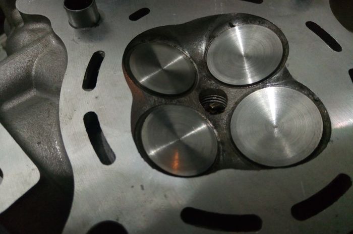 motor bekas, klep motor, setelan klep, penyebab setelan klep motor berubah, kenapa setelan klep motor berubah, setelan klep motor, Ini Sebabnya Kenapa Settingan Klep di Motor Bekas Bisa Berubah