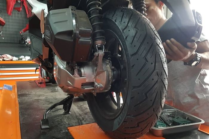 bearing, Faito, klaher roda, bearing roda belakang motor matic, Biaya Gantinya Mahal, Ini Ciri-ciri Bearing Roda Belakang Motor Matic Aus