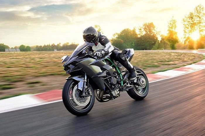 MotoGP, kawasaki, kawasaki ninja, wsbk, Ninja H2, Kenapa Kawasaki Ninja H2 Dilarang Ikut Balap WSBK Atau MotoGP?