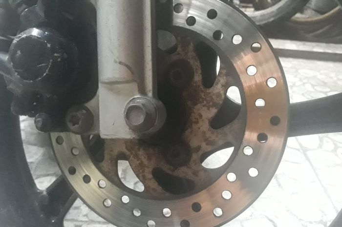 motor matic, rem motor, piringan rem cakram, Piringan Cakram, rem cakram motor matic, rem motor matic, Selain Gak Pakem, Ini Dampak Lain Piringan Cakram Motor Matic Tipis Masih Dipakai