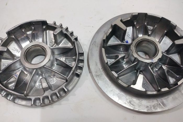 motor matic, Rumah roller, rumah roller motor matic, penyebab rumah roller oblak, penyebab rumah roller motor matic oblak, Pantas Saja Rumah Roller Cepat Oblak, Kebiasaan Sepele Ini Penyebabnya