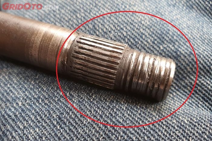 motor matic, cara mengatasi mur pulley slek, mur pulley slek, penyebab mur pulley slek, Cara Mengatasi Mur Pulley CVT Motor Matic Slek Dengan di Snai