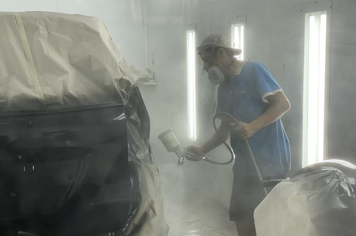 mobil bekas, bodi mobil, cat ulang bodi mobil, cat hitam metallic, cat mobil hitam metallic, Ini Sebabnya Setelah di Cat Ulang Cat Mobil Metallic Gak Akan Sama