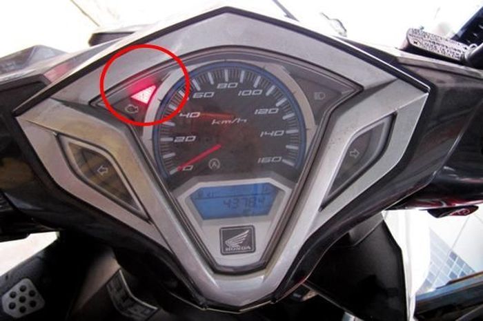motor matic, penyebab speedometer ada logo perahu, penyebab speedometer ada logo perahu di motor matic, apa arti logo perahu di speedometer, apa arti logo perahu di speedometer motor matic, speedometer motor matic, Ini Sebabnya Logo Perahu Muncul di Speedometer Motor Matic Jangan Dibiarkan
