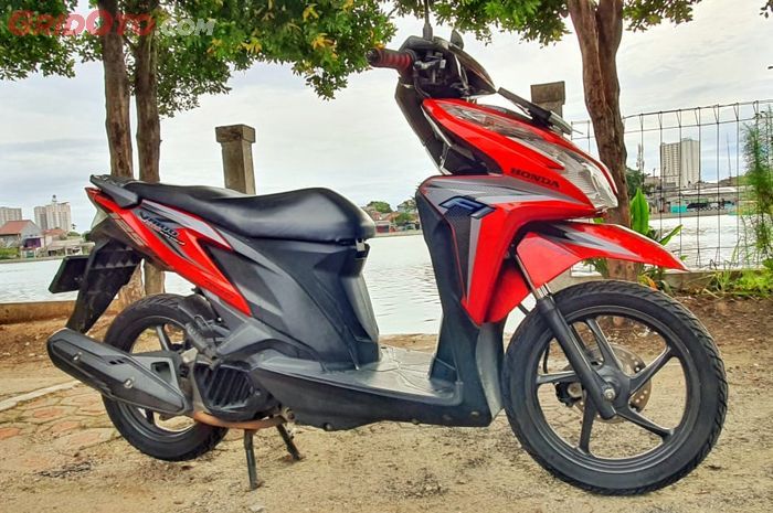 motor bekas, komstir, Honda Vario 125 old, motor bekas vario 125, keluar asap putih dari knalpot, Vario 125 KZR, Wajib Tahu, Dua Penyakit Motor Bekas Honda Vario 125 Old Kata Bengkel Spesialis