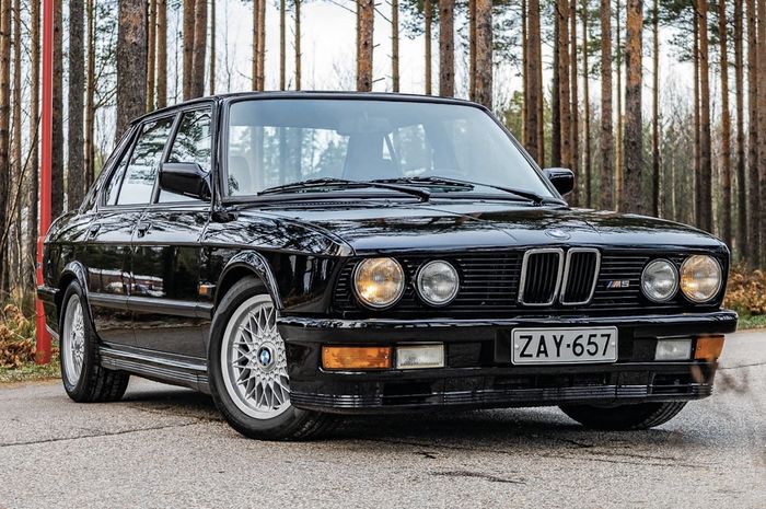 beli mobil, mobil bekas, beli mobil bekas, mobil bekas BMW, bmw e28, cara beli mobil bekas, cara beli mobil, cara beli bmw e28, Cara Beli Mobil Bekas BMW E28 520i Klasik, Wajib Cek Sebelum Dibeli