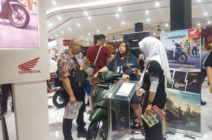 motor honda, penjualan motor, penjualan motor honda, Astra Honda Motor (AHM), Pasar Motor Nasional Turun, AHM Optimis Penjualan Tetap Stabil, BeAT hingga Vario Jadi Andalan