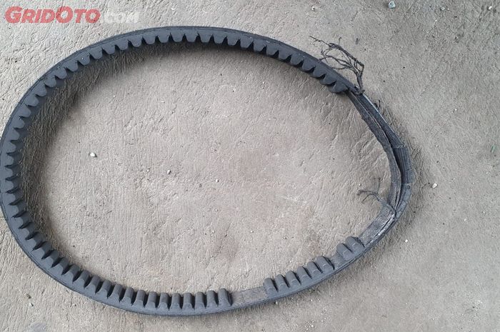 motor matic, penyebab v-belt cepat aus, v-belt motor matic, penyebab v-belt motor matic putus, penyebab v-belt motor matic cepat putus, Harus Tahu, V-belt Motor Matic Bisa Cepat Putus Karena Hal Sepele Ini