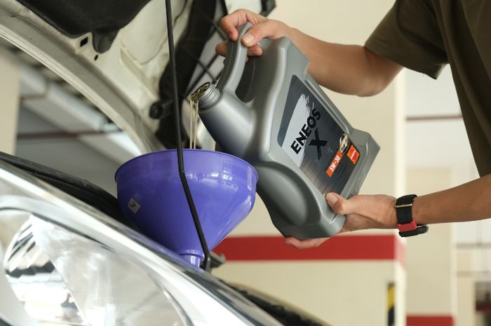 volume, kapasitas, oli mesin, pompa oli, pelumasan, Baru Tahu, Tuang Oli Mesin Mobil Melebihi Kapasitas Bikin Jadi Gini