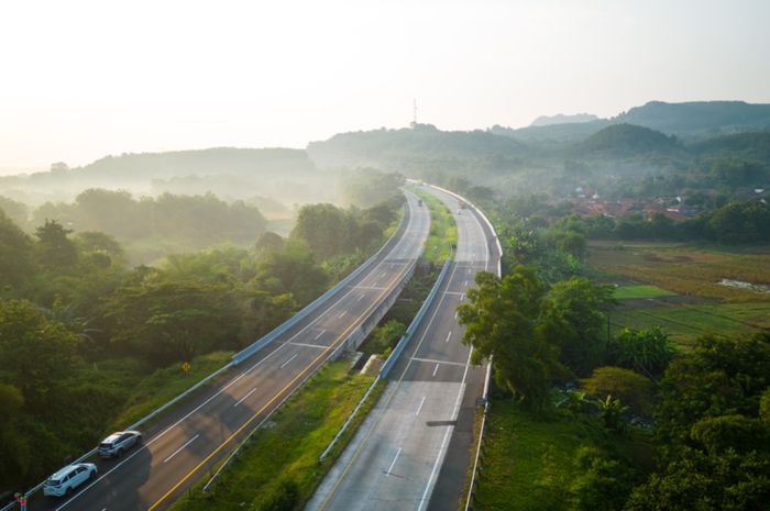 jalan tol, tol cikopo-palimanan, tol cipali, tol terpanjang, Tol Terpanjang Pulau Jawa, Ular Beton Terpanjang di Pulau Jawa Ada di Sini, Meliuk-liuk Sepanjang 116,75 Km