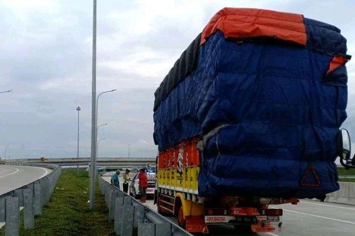 korlantas polri, Truk Kelebihan Muatan, truk odol, Polisi Gelar Razia Besar-besaran Pada Juli, Truk Model Begini Jadi Incaran