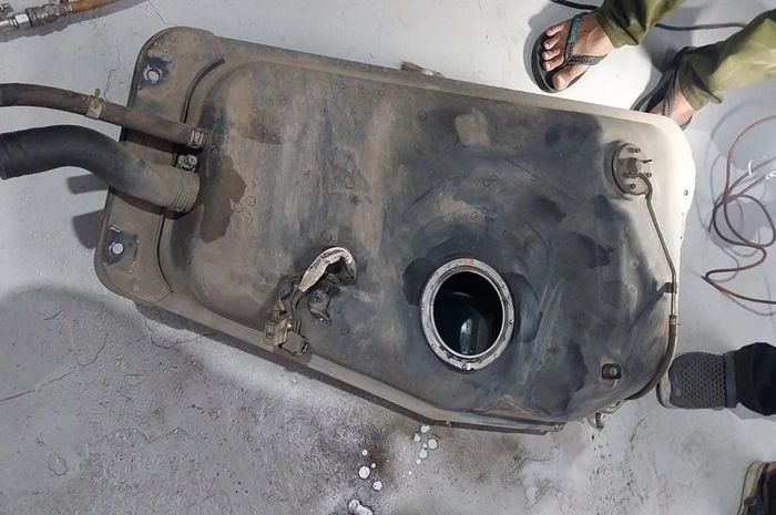 mobil bekas, Tangki Bahan Bakar, tangki bensin, tangki bensin mobil, risiko tangki bensin sering kosong, risiko tangki bahan bakar sering kosong, Risiko Membiarkan Tangki Bahan Bakar Sering kosong, Part Ini Bisa Bermasalah