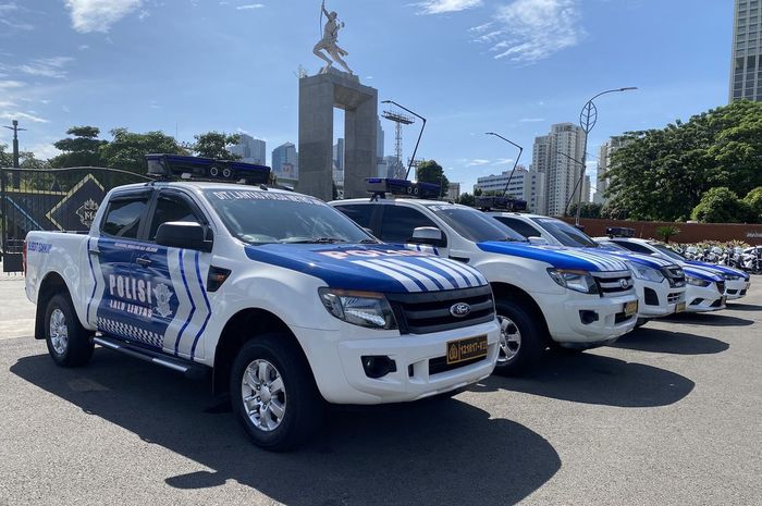 Pajak, mobil polisi, bayar pajak, Pajak mobil polisi, Terkuak Mobil Dinas Polisi di Indonesia Bebas Pajak, Alasannya Cukup Bikin Paham