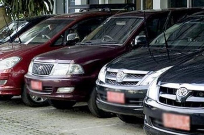 pajak kendaraan, mobil dinas, provinsi banten, Kendaraan Dinas Nunggak Pajak, Total 3.033 Kendaraan Pelat Merah Banten Ketahuan Nunggak Pajak, Nilainya Fantastis