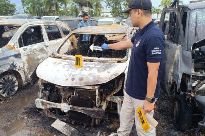 kebakaran, toyota calya, mobil terbakar, JBA Indonesia, lelang JBA, 18 Unit Mobil di JBA Indonesia Hangus Dilahap Api, Perusahaan Berikan Pernyataan Resmi