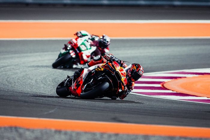 MotoGP, Maverick Vinales, motogp qatar, Enea Bastianini, Pedro Acosta, Rahasia Kencang Vinales di MotoGP Qatar 2025, Ternyata Pakai Motor Khusus KTM