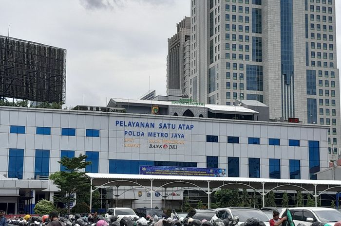 Pajak, antre, stnk, pajak kendaraan, diwakilkan, Bayar Pajak Enggak Perlu Antri, Bisa Diwakilkan, Syaratnya Cuma Ini
