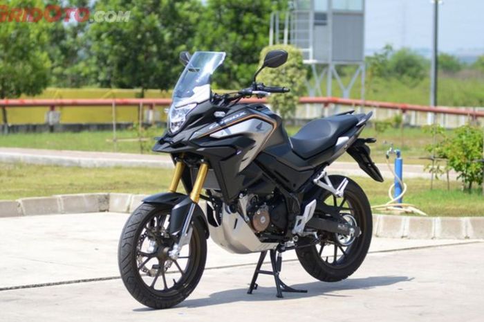 honda, turing, motor baru, Honda CB150X, Harga honda cb150x, Honda CB Buat Turing, Sekali Full Tank Bisa Jalan 540 Km, Segini Harga CB150X April 2025