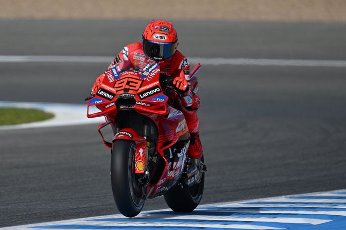 MotoGP, bonus, Marc Marquez, Ducati, gaji Marc Marquez, Bagnaia Meringis, Mantap Juga Bonus Ducati ke Marc Marquez di Empat Seri MotoGP 2025