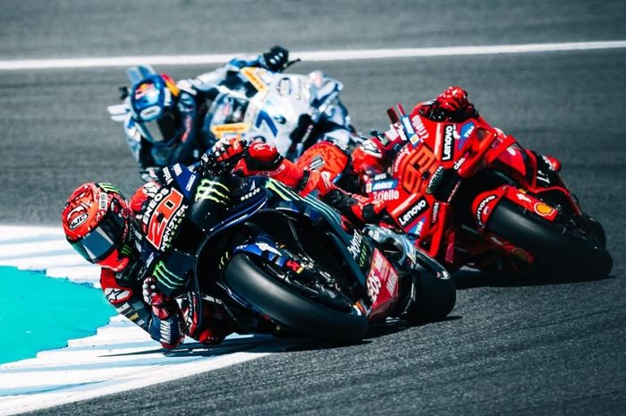 MotoGP, Marc Marquez, crash, Fabio Quartararo, motogp spanyol, Disalip Marquez, Ini Penyebab Motor Quartararo Goyang Sebelum Crash di Sprint MotoGP Spanyol 2025