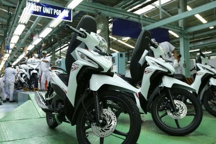 konsumsi bbm, honda supra, harga honda supra, honda revo, harga honda revo, supra x 125 fi, Sulit Dipercaya, Motor Ini Ternyata Lebih Irit BBM dari Honda Supra, Sekali Isi Full Bisa Dapat 239,2 Km
