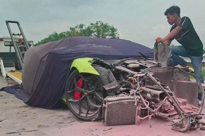 Suzuki S-Presso, Kecelakaan Tol Jombang, Lamborghini Revuelto, Gabriel Rey, CEO TRIV, Tragedi Lamborghini Revuelto Vs Suzuki S-Presso Selesai, Crazy Rich Surabaya Belikan Mobil Baru