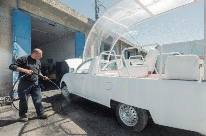 paus fransiskus, popemobile, Mobil Paus Fransiskus, Kebaikan di Akhir Hayat, Mobil Paus Fransiskus Dirombak Jadi Klinik Keliling di Gaza
