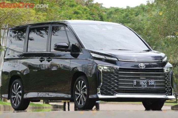 toyota, harga, toyota voxy, harga toyota voxy, Pilihan Mobil Keluarga Premium, Segini Harga Toyota Voxy per Mei 2025