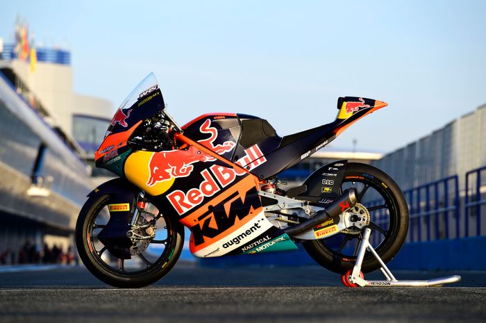 MotoGP, Moto3, dorna sports, Carlos Ezpeleta, mesin moto3, Susul MotoGP, Kejuaraan Dunia Moto3 Juga Segera Ganti Mesin Motornya