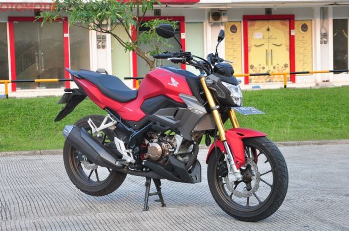 harga, motor baru, honda cb150r streetfire, harga honda cb150r, Siapa Tahu Masih Minat Honda CB150R Streetfire, Segini Harga Barunya Mei 2025