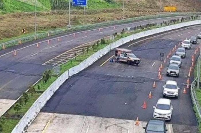 tol cisumdawu, Tol Cisumdawu (Cileunyi–Sumedang–Dawuan), dosen teknik sipil itb, pergerakan tanah di tol cisumdawu, Viral Pergerakan Tanah di Tol Cisumdawu, Dosek Teknik Sipil ITB Buka Suara