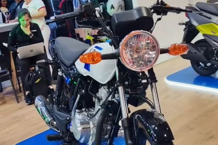 kolombia, motor baru, suzuki thunder 125, suzuki ax4, Motor Baru Suzuki Ini Mirip Keluaran Tahun 1990-an, Tapi Fiturnya Sudah Canggih